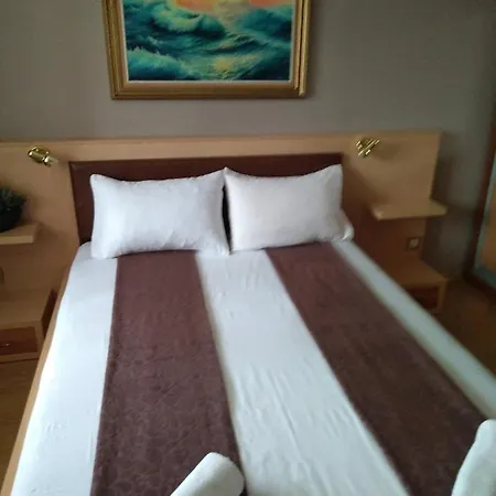 Тристаен Апартамент Поморие Apartmán Pomorie